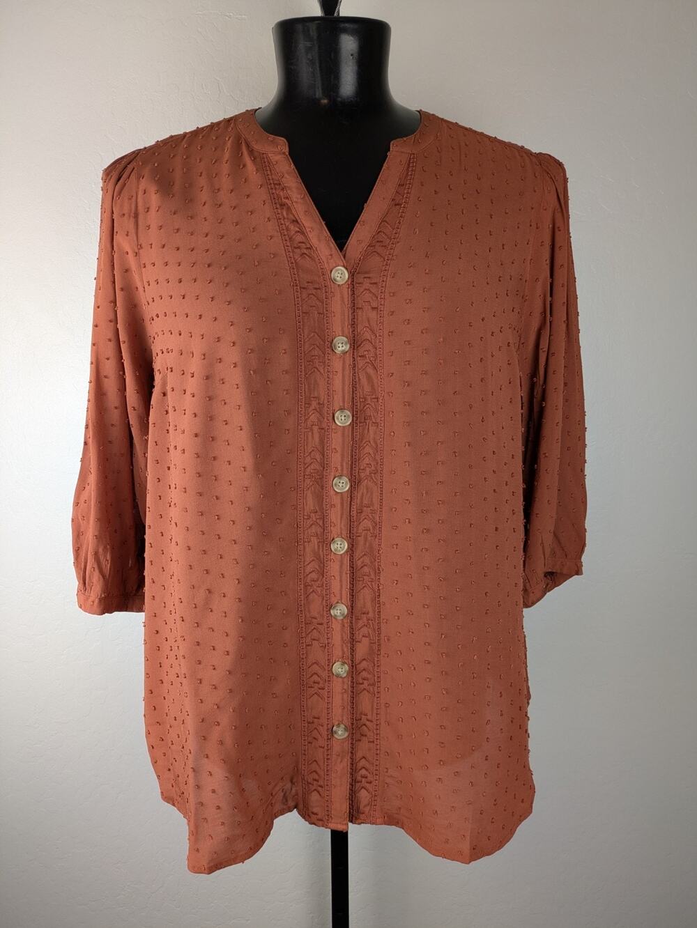Torrid orange Clip Dot Embroidered Button Front Blouse 3/4 Sleeve